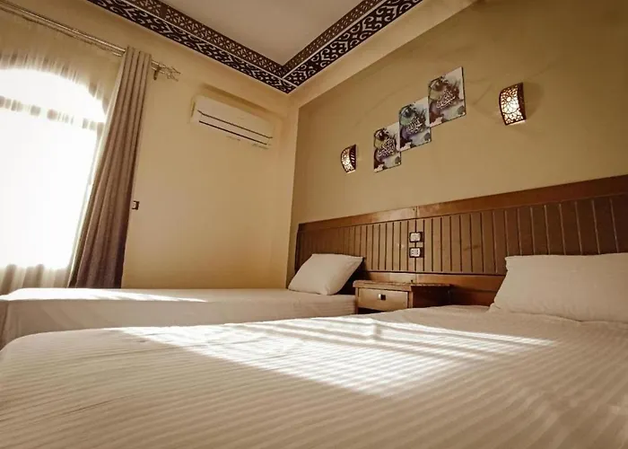 Vendégház Room In Condo - Dahab Motel, Triple Room With 3 Beds Walking Distance To The Beach *